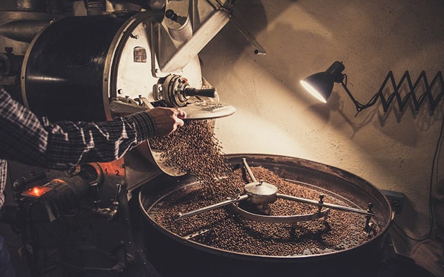How To Choose A Coffee Roaster: The Ultimate Guide